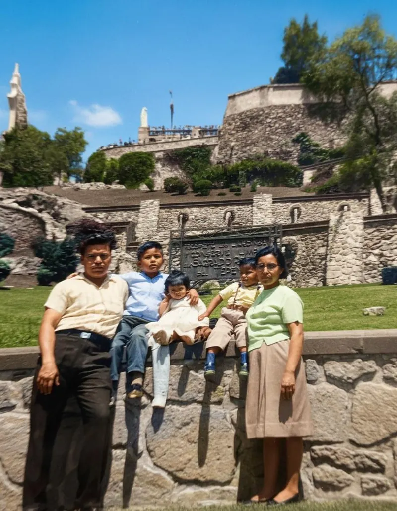 Patricia Moreno de niña en un paseo con su familia